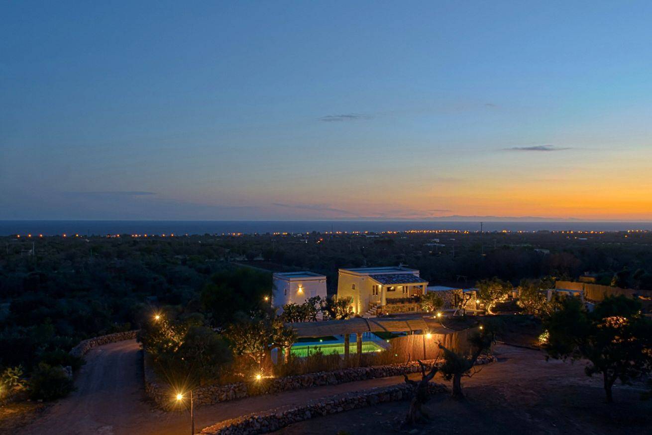 Villa Torre Dell'Alto Mare, Torre piccola in Golfo di Taranto