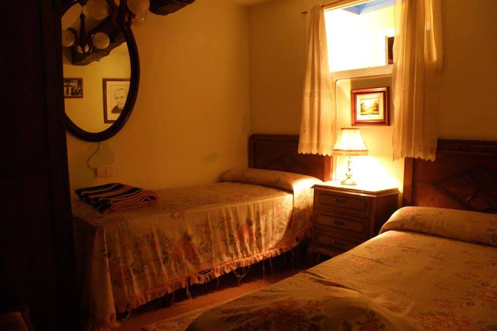 Entire apartment, Santa Julina (best viewpoint of all Cudillero) in Cudillero, Costa Verde (Spain)