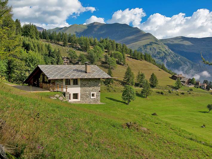 Casa vacanza per 9 persone, con Terrazza e Giardino in Provincia di Cuneo