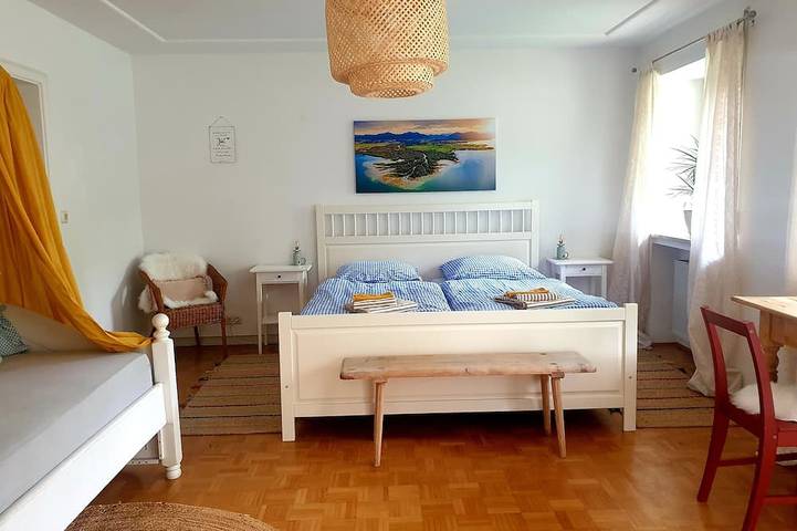 Ferienwohnung für 3 Personen, mit Terrasse in Pittenhart - 2