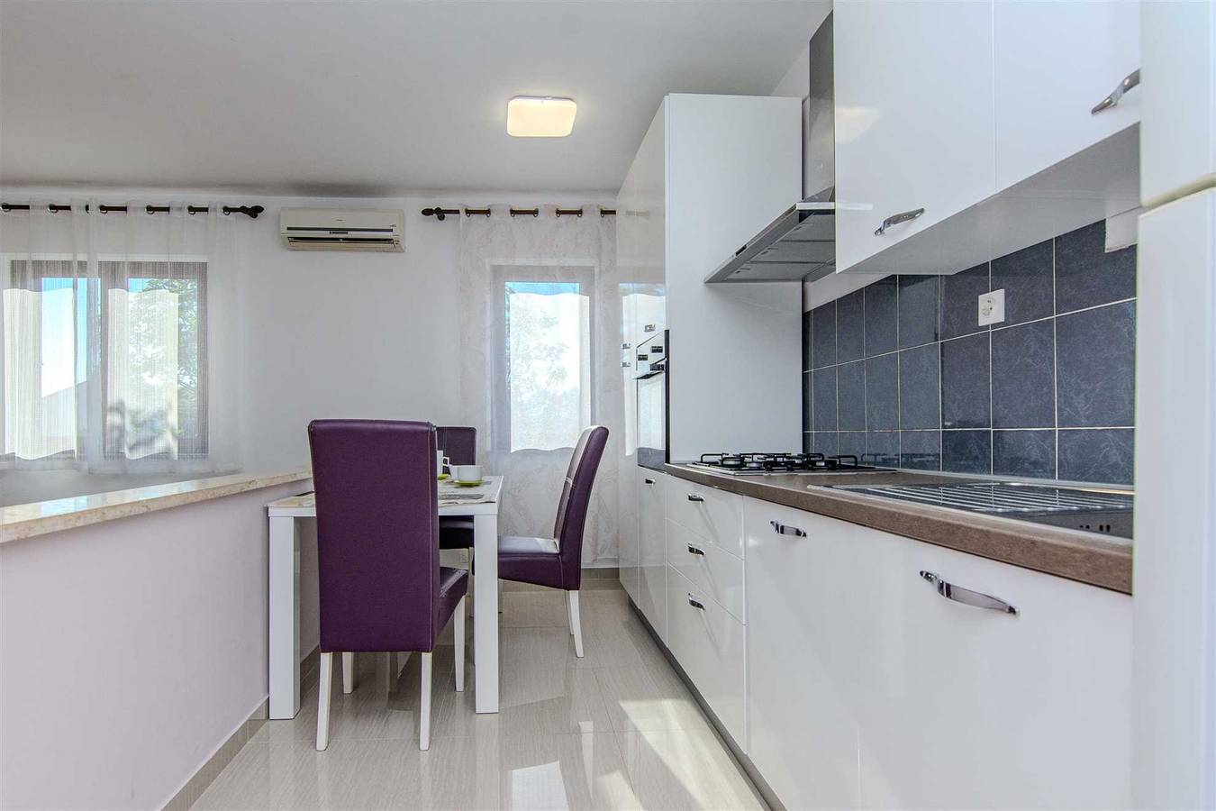 Holiday home | 4 persons | 200 m from the beach | Pets are welcome in Privlaka, Zadar