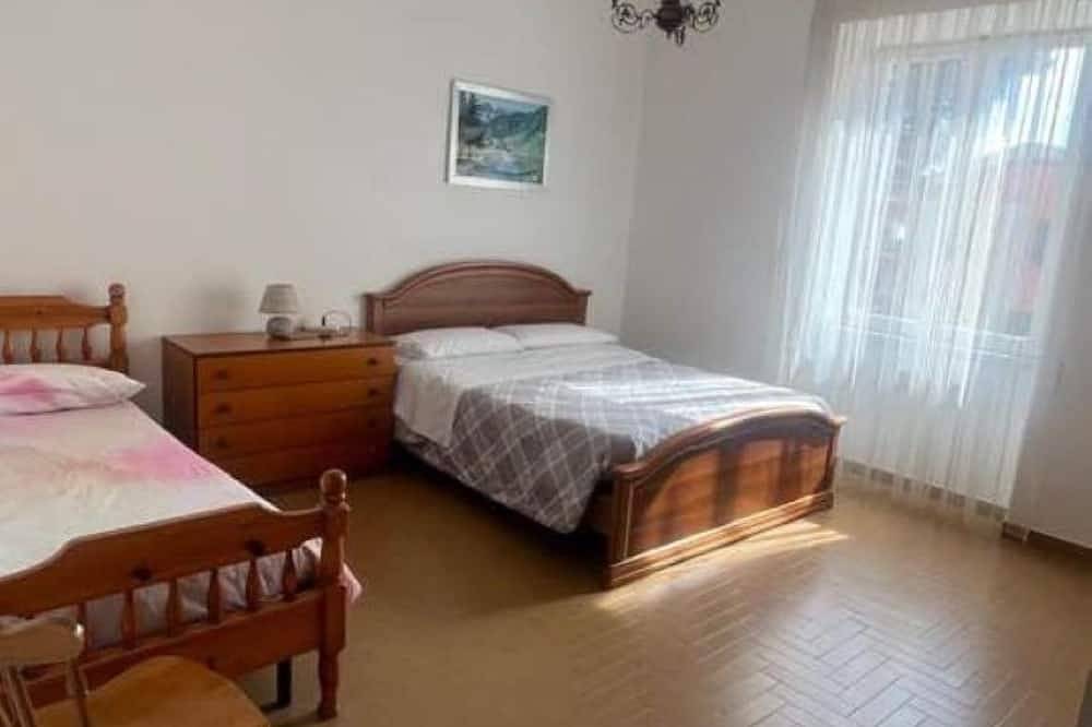 Ganze Wohnung, Apartment in Ladispoli central area near the sea ideal for families in Ladispoli, Rom Provinz