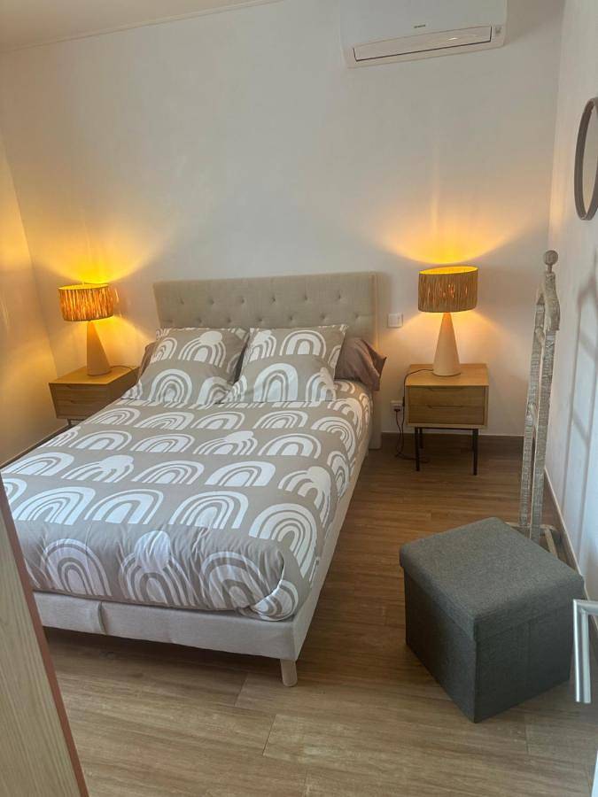 Two-Bedroom Deluxe Apartment with Balcony in Saint-Florent, Région de Calvi