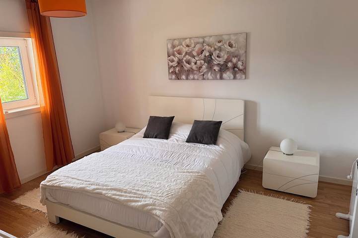 Location de vacances pour 5 personnes, avec balcon et jardin à Tocha - 3