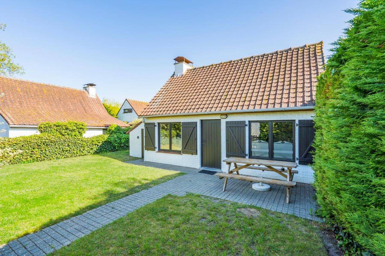 Cottage 213 in Sunparks Oostduinkerke with free parking and garden in Oostduinkerke, Coxyde