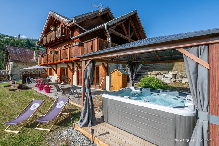 Gîte pour 6 personnes, avec Jacuzzi ainsi que Terrasse et Jardin à Orcières