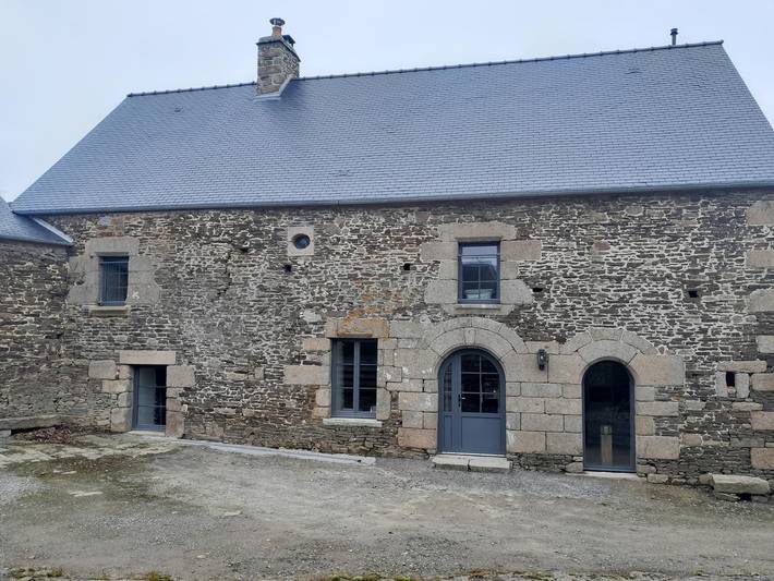 Gîte pour 8 personnes, avec terrasse et jardin dans Val-Couesnon - 2