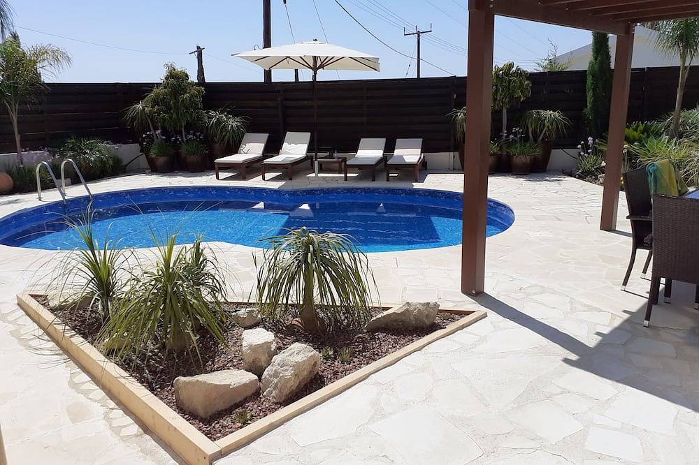 2 Schlafzimmer Villa mit privatem Pool in ruhiger Wohngegend in Πισσούρι, Südzypern