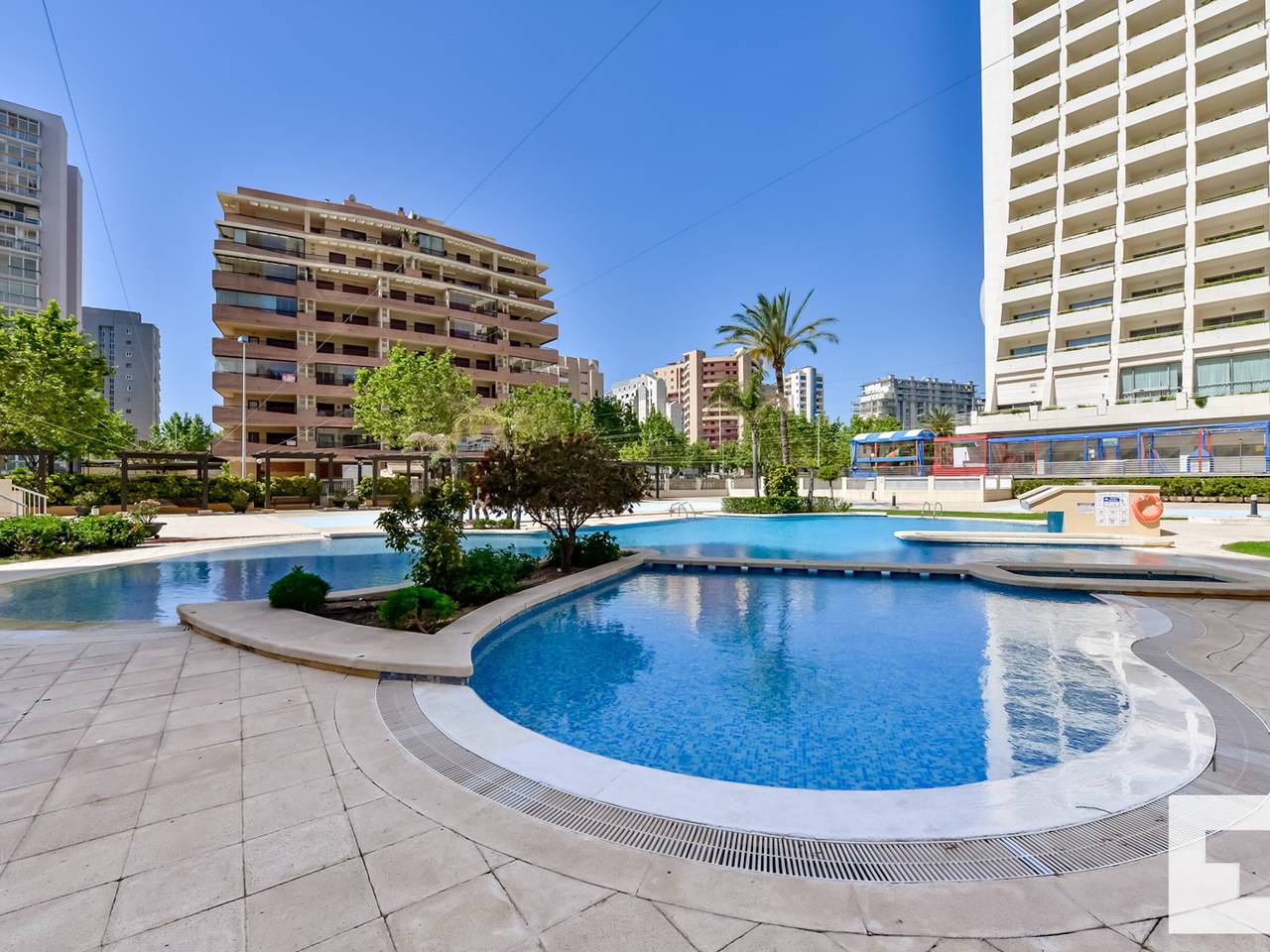 Entire apartment, Apartment in Calpe with pool, air conditioning and Wi-Fi, near the beach in Playa la Fossa, Calpe