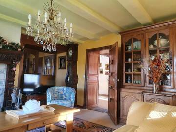 Gîte pour 8 personnes, avec sauna ainsi que terrasse et jardin à Chiny