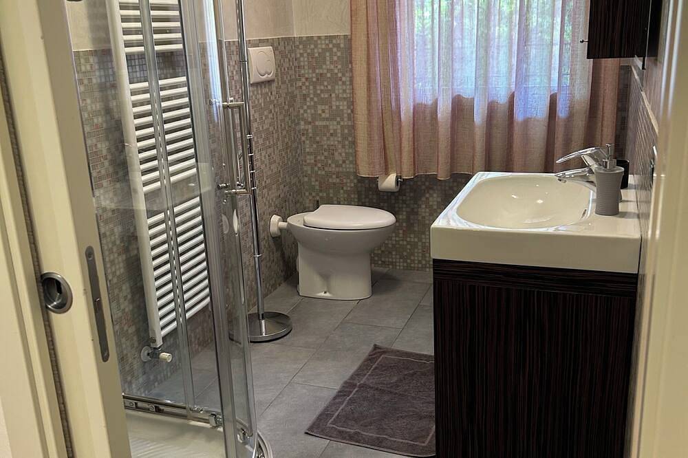 Apartamento entero, Apartment located on the ground floor within walking distance of the center of Abano Terme. in Abano Terme, Colinas Eugâneas