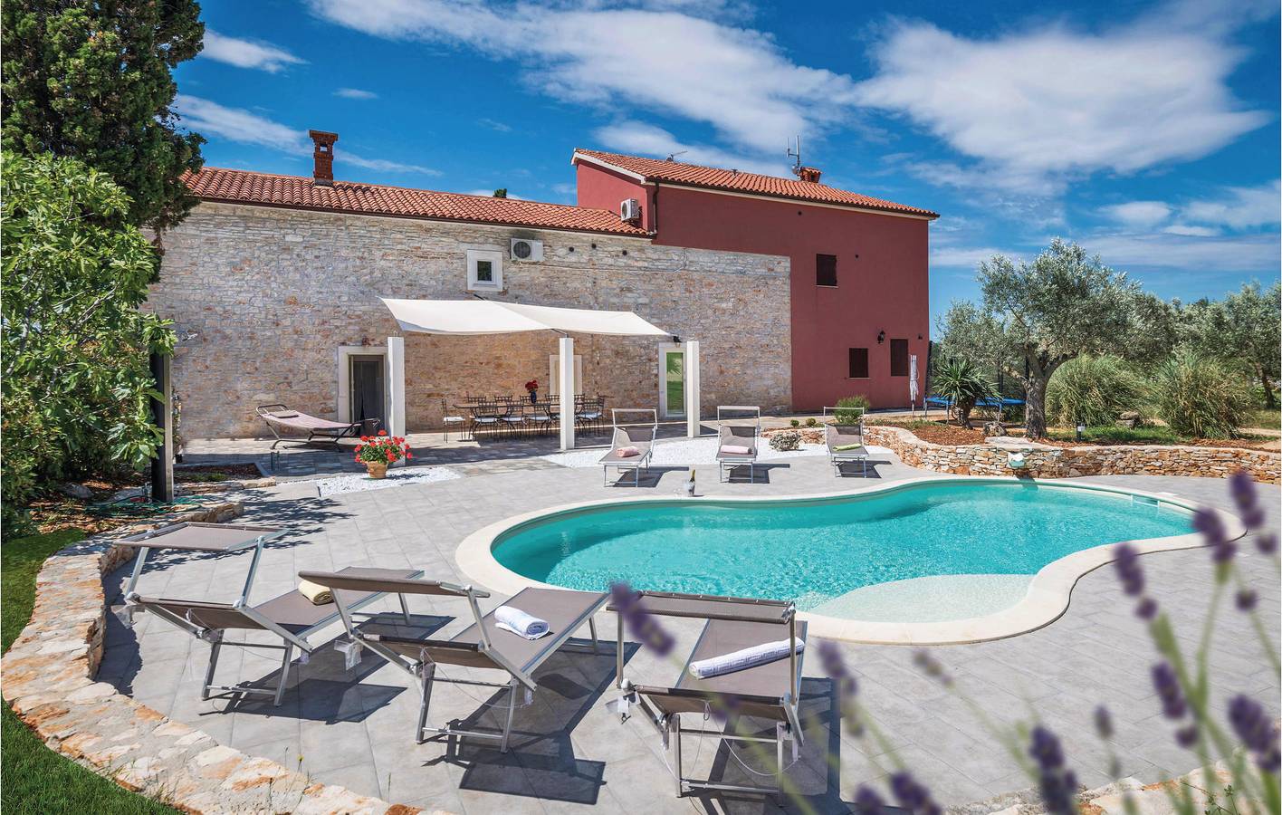 Ferienhaus für 12 Personen mit Terrasse in Galizana, Südküste Istrien