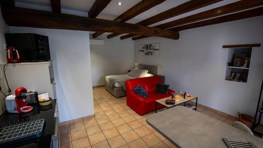 Location de vacances pour 2 personnes, avec terrasse et jardin à Civaux - 4