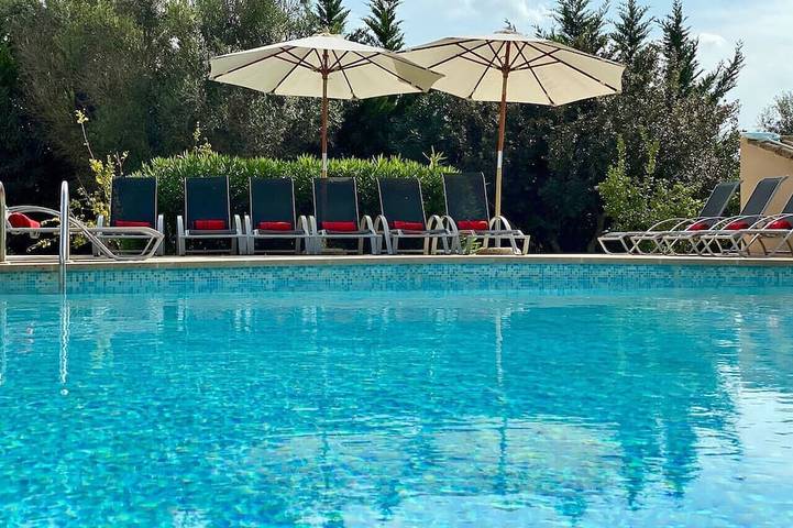 Gîte pour 14 personnes, avec Jardin dans Cala Serena