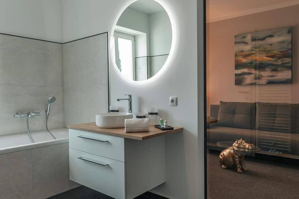 Deluxe Suite für 2 Personen - Kunsthotel Kirchenwirt Stubenberg in Gemeinde Stubenberg, Steirerland