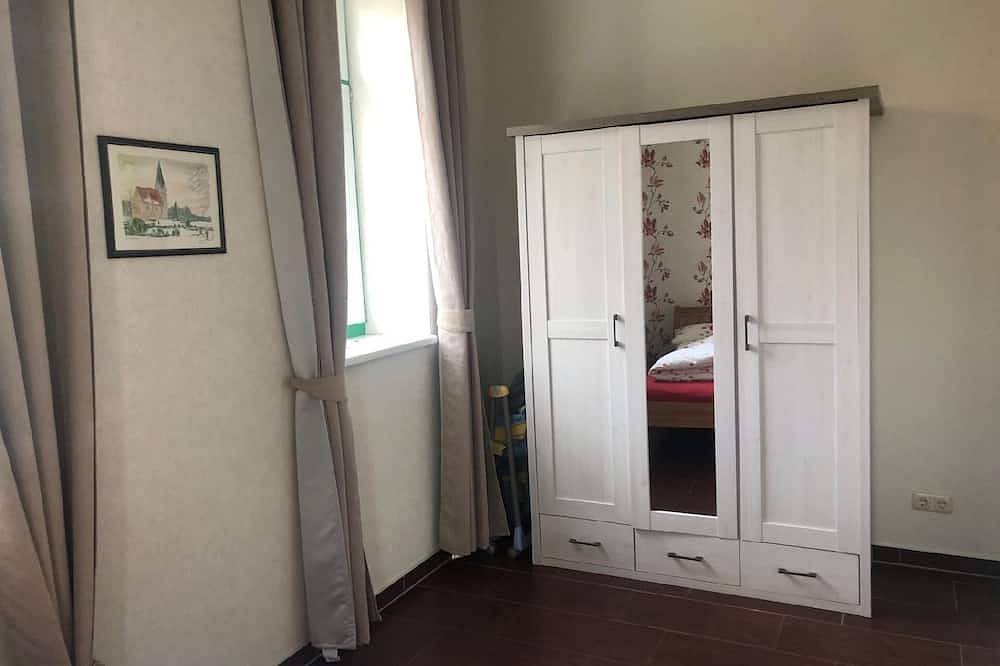 Ganze Wohnung, Wohnung in Dreveskirchen mit Kleinem Garten in Blowatz, Neuburg