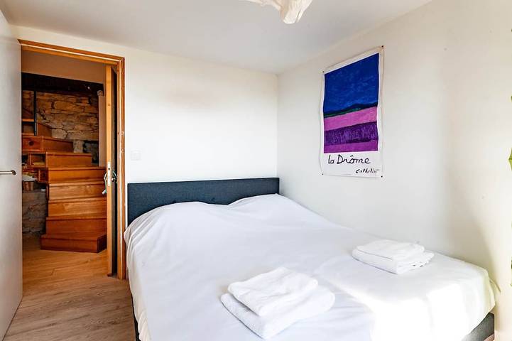 Location de vacances pour 10 personnes, avec sauna ainsi que jardin et jacuzzi à Chabrillan - 3