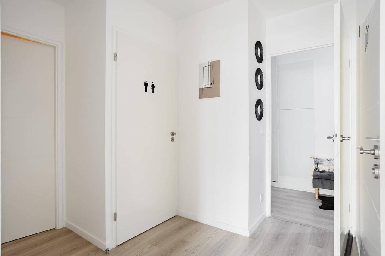 Residence Abraham-Bed&Breakfast Guest Room 2 Ladéfense U-Arena #Parking #Terasse #Fibre #View in Colombes, Hauts-de-Seine