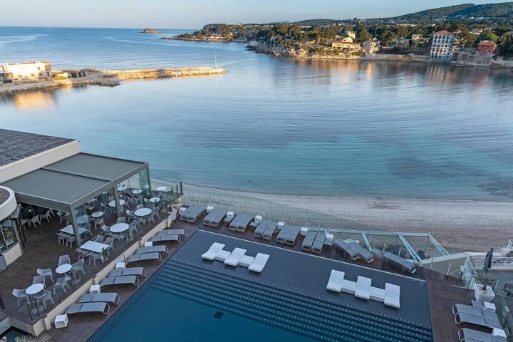 Hôtel pour 2 personnes, avec jacuzzi ainsi que terrasse et sauna dans Ile De Bendor - 2