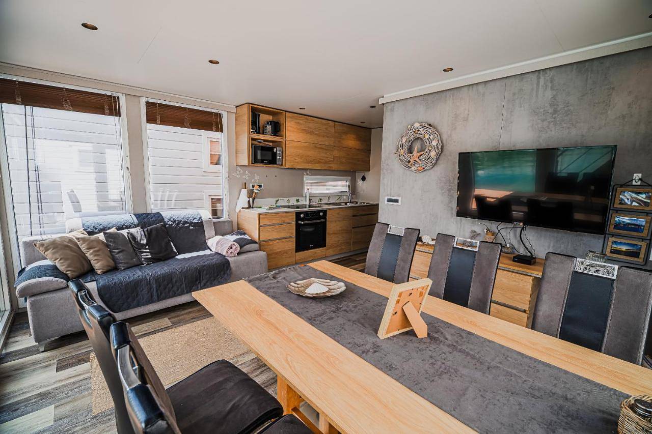 Floating house Bravia in Piran, Slovene Riviera