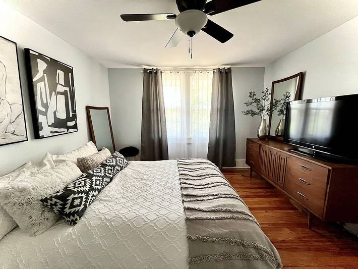 Vacation rental for 9 people, with yard and terrace, with pets in Knoxville