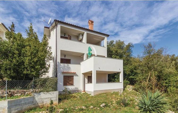 Ganze Wohnung, Apartment „Studio“ mit Bergblick, Wlan und Klimaanlage in Tkon, Pasman