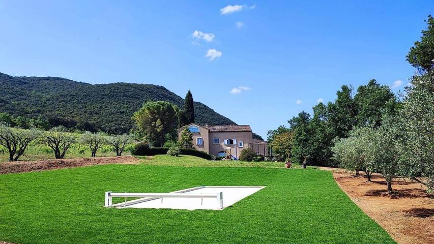 Location de vacances pour 10 personnes, avec Terrasse et Jardin ainsi que Piscine et Vue à Bédarieux - 2