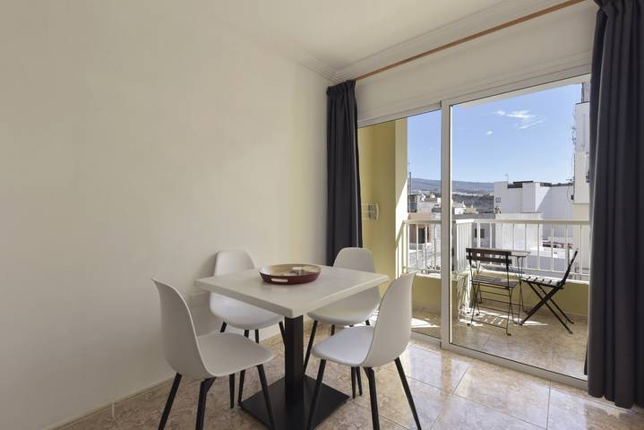 Gîte pour 3 personnes, avec balcon dans Playa de San Juan - 2