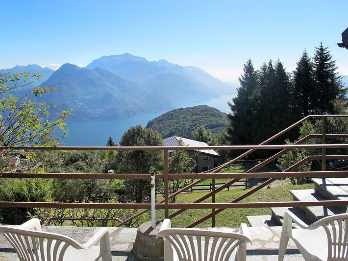 Ferienhaus für 4 Personen, mit Seeblick und Garten sowie Terrasse am Comer See - 2