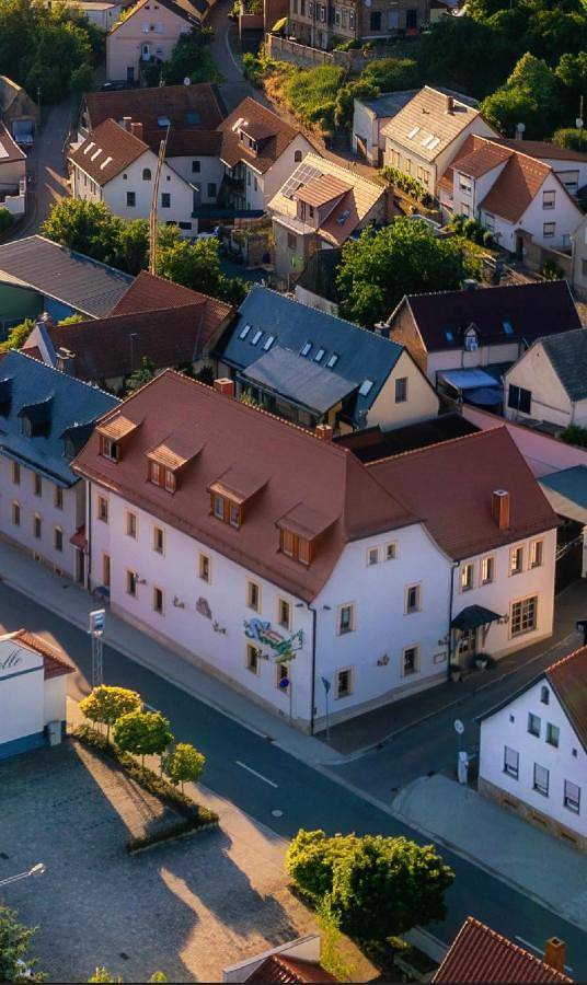 Hotel für 3 Personen, mit Terrasse und Ausblick in Seegebiet Mansfelder Land
