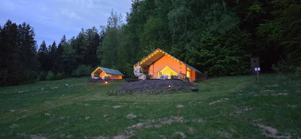 Camping für 2 Personen, mit Ausblick und Garten, mit Haustier in der Böhmische Schweiz