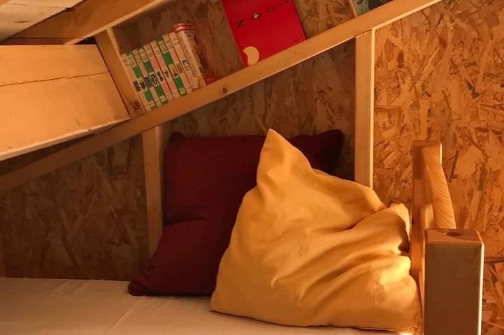 Gîte pour 4 personnes, avec terrasse à Jou-sous-Monjou - 2