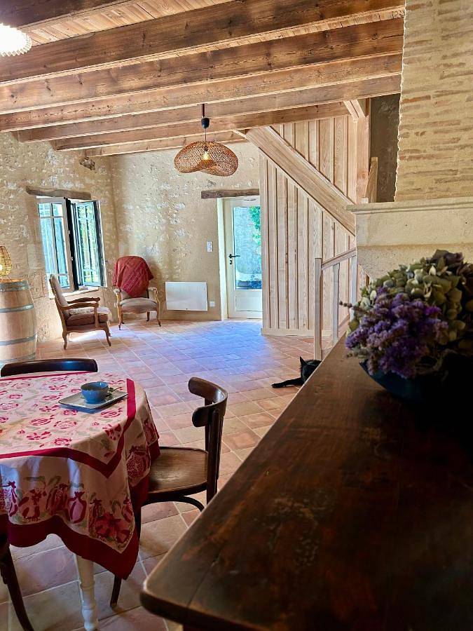 Entre-vignes-et-bastides in Montcaret, Périgord Pourpre