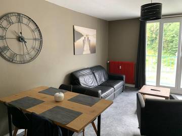 Gîte pour 4 personnes, avec terrasse, animaux acceptés à Givet (homonymie)