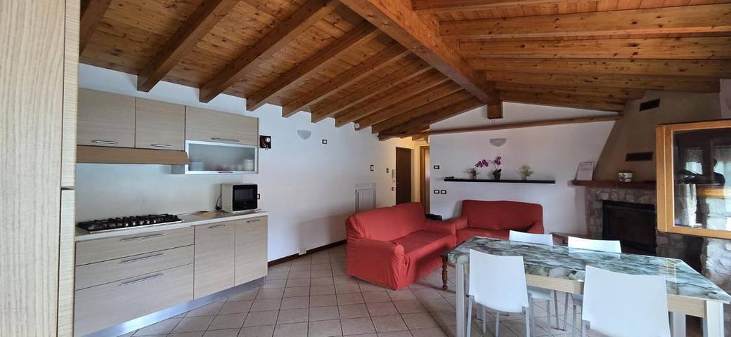 Gîte pour 4 personnes, avec vue ainsi que vue sur le lac et balcon à Monte Isola - 2
