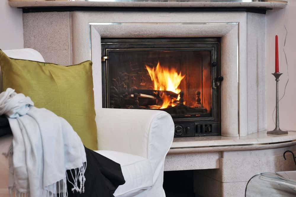 Ganze Wohnung, Livienna – Wiener Gründerzeitcharme mit Garten, Pool & Kamin nahe Schönbrunn in Wien, Donau Niederösterreich
