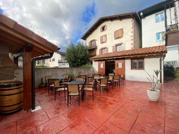 Casa Rural para 21 Personas en Elizondo, Baztán, Foto 1