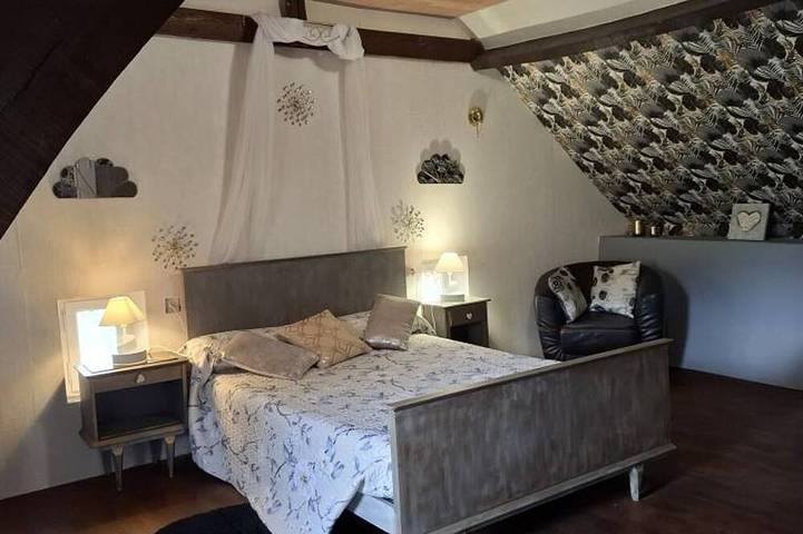 Gîte pour 6 personnes, avec jardin, animaux acceptés à Sainte-Mondane - 2