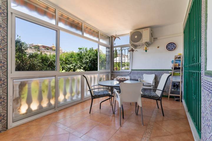 Chalet Adosado con Piscina Compartida, Wi-Fi y Aire Acondicionado en Cala del Moral in La Cala del Moral, Rincón de la Victoria