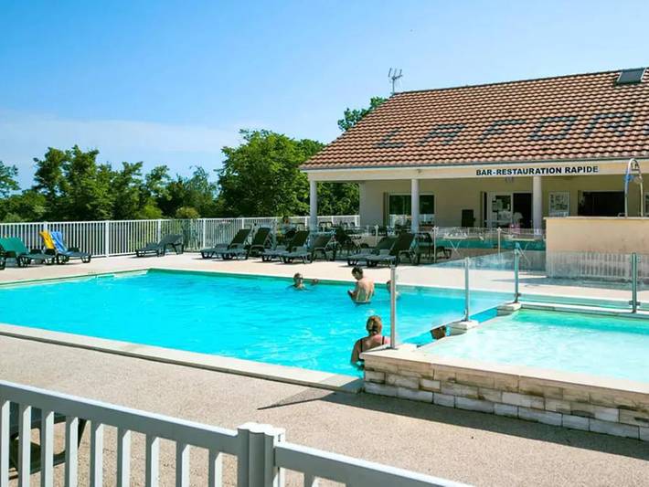 Camping pour 2 personnes, avec Terrasse