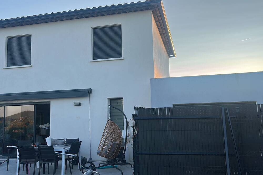 House with pool near the sea in La Garde, Toulon region