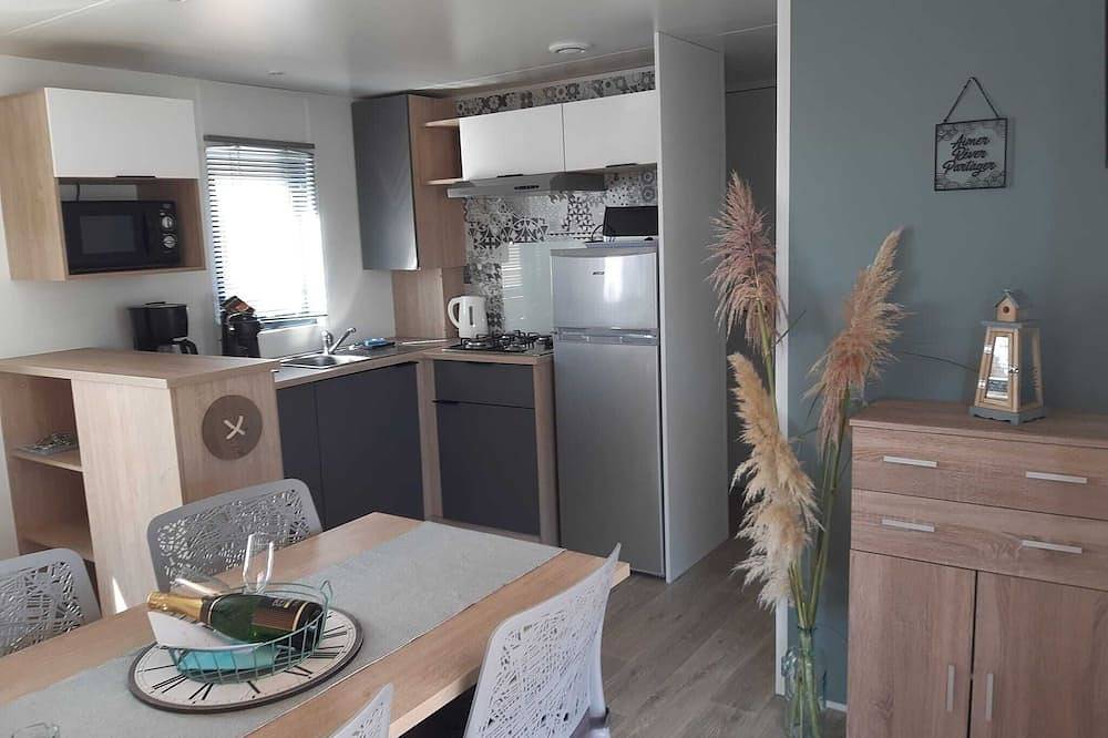 Bungalow 6 Pers à Torreilles Plages - Camping 5 Étoiles in Torreilles, Côte d'Améthyste