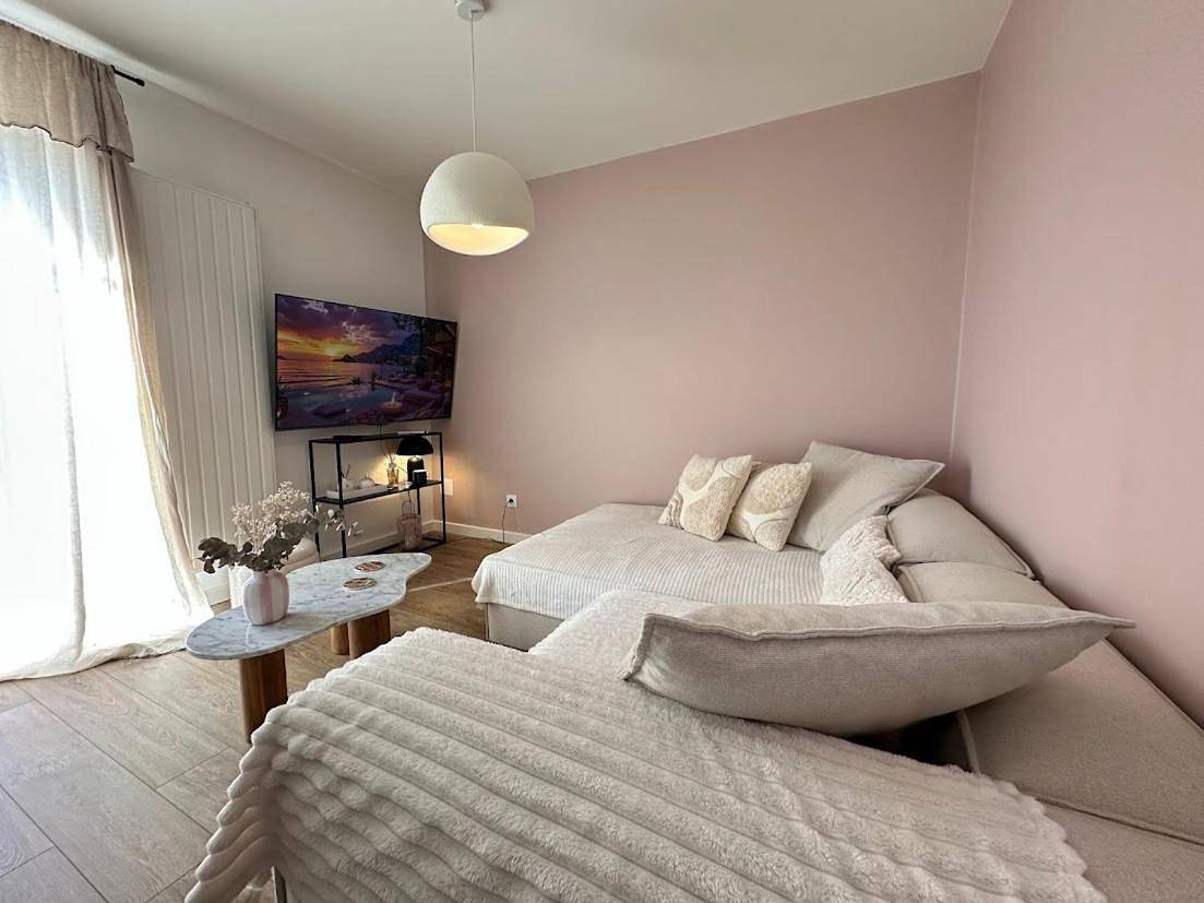 Appartement entier, M Mondelange jolie T2 avec terrasse proche Metz in Mondelange, Moselle