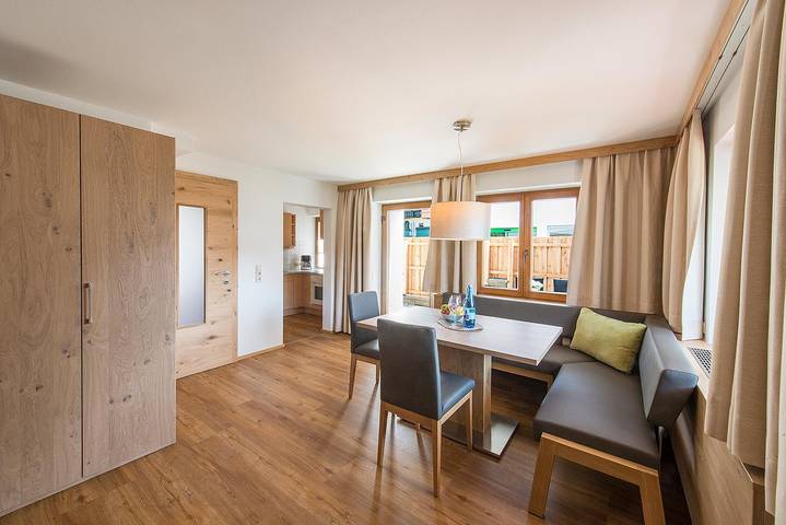 Ferienwohnung für 4 Personen, mit Balkon und Terrasse sowie Ausblick