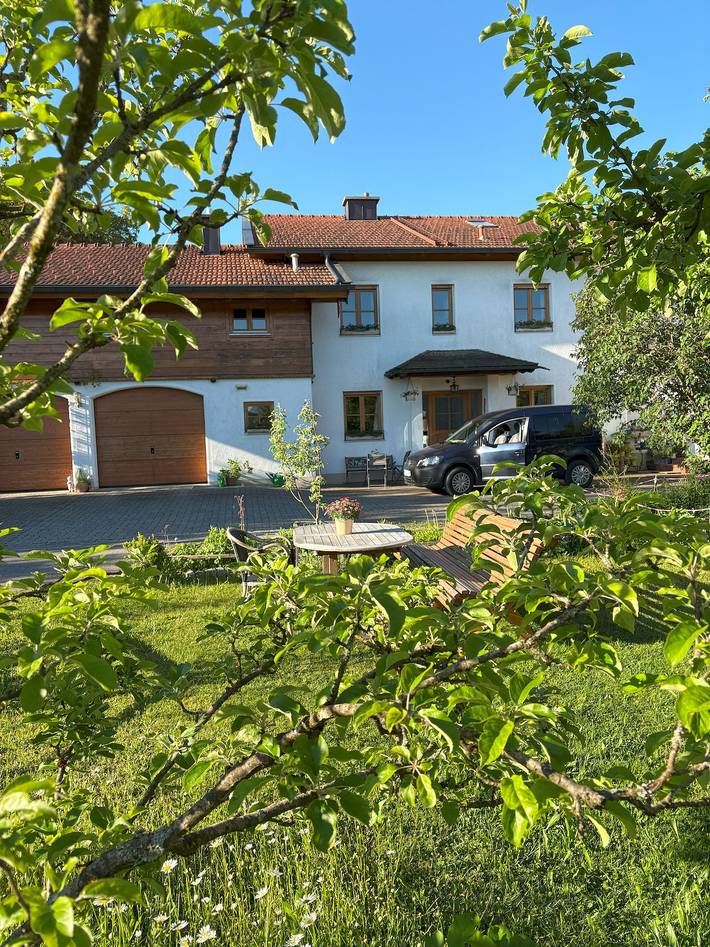 Ferienwohnung für 3 Personen, mit Balkon und Garten in Traunstein