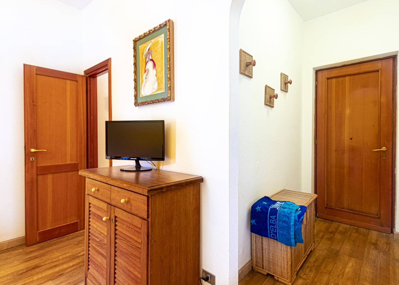 Ganze Ferienwohnung, Ferienwohnung für 5 Personen mit Garten in Marina di Campo, Campo nell'Elba