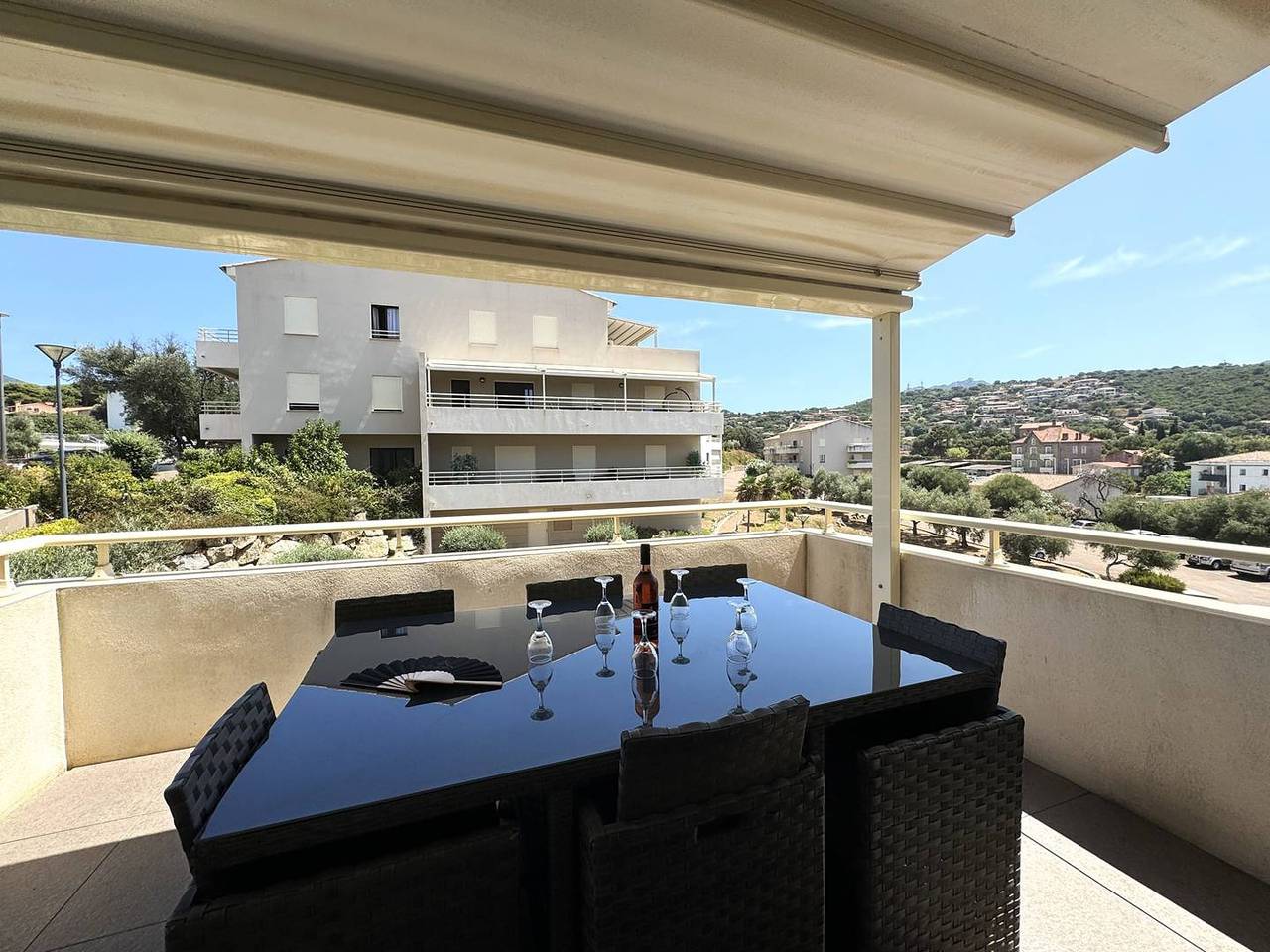 Apartamento vacacional entero, Quatrina L - Joli T2 idéalement situé in Propriano, Distrito de Sartène
