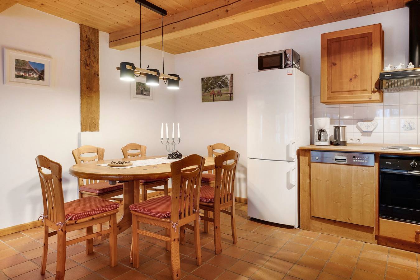 Ganze Wohnung, Ferienwohnung 'Haus Mühlenhof 5' mit Gemeinschaftsgarten und Wi-Fi in Hillgroven, Dithmarschen