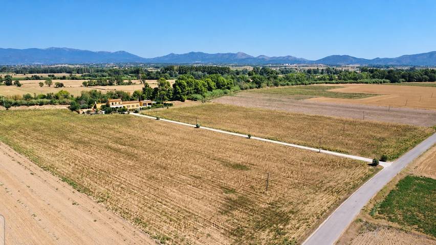 Maison de campagne 'Les Cabretes Vilanova De La Muga' avec vue sur la montagne in Peralada, Haut-Ampurdan