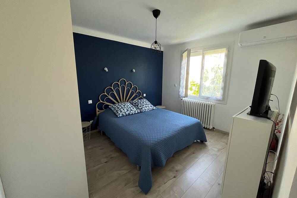 Ganze Wohnung, Entire first-floor apartment with exterior in Montblanc, Mittelmeerküste (Frankreich)